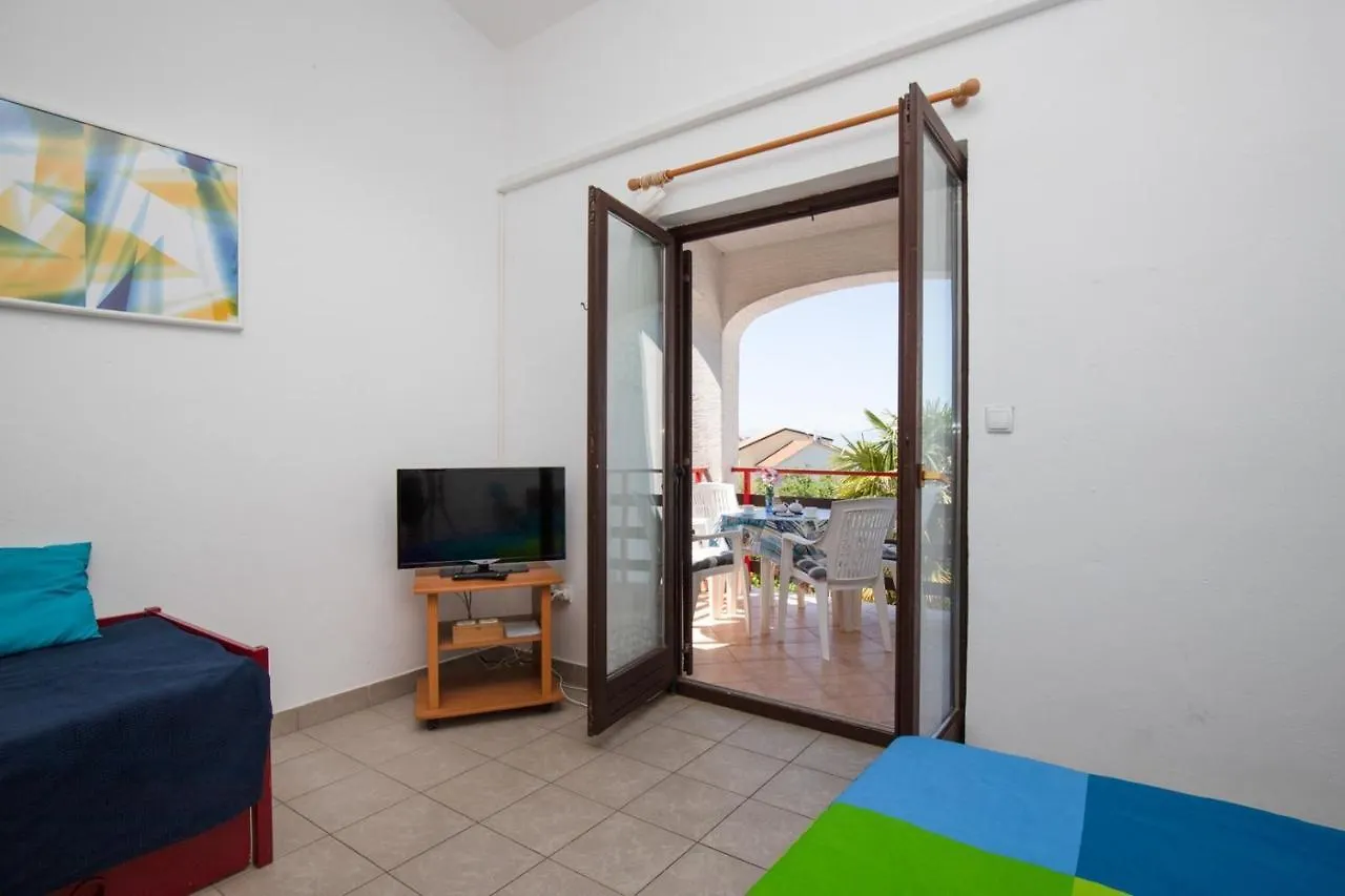 Apartments Brankica Vantacici Guest house